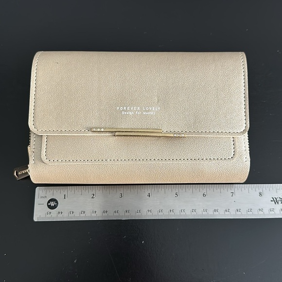 Champagne Clutch - Picture 6 of 6